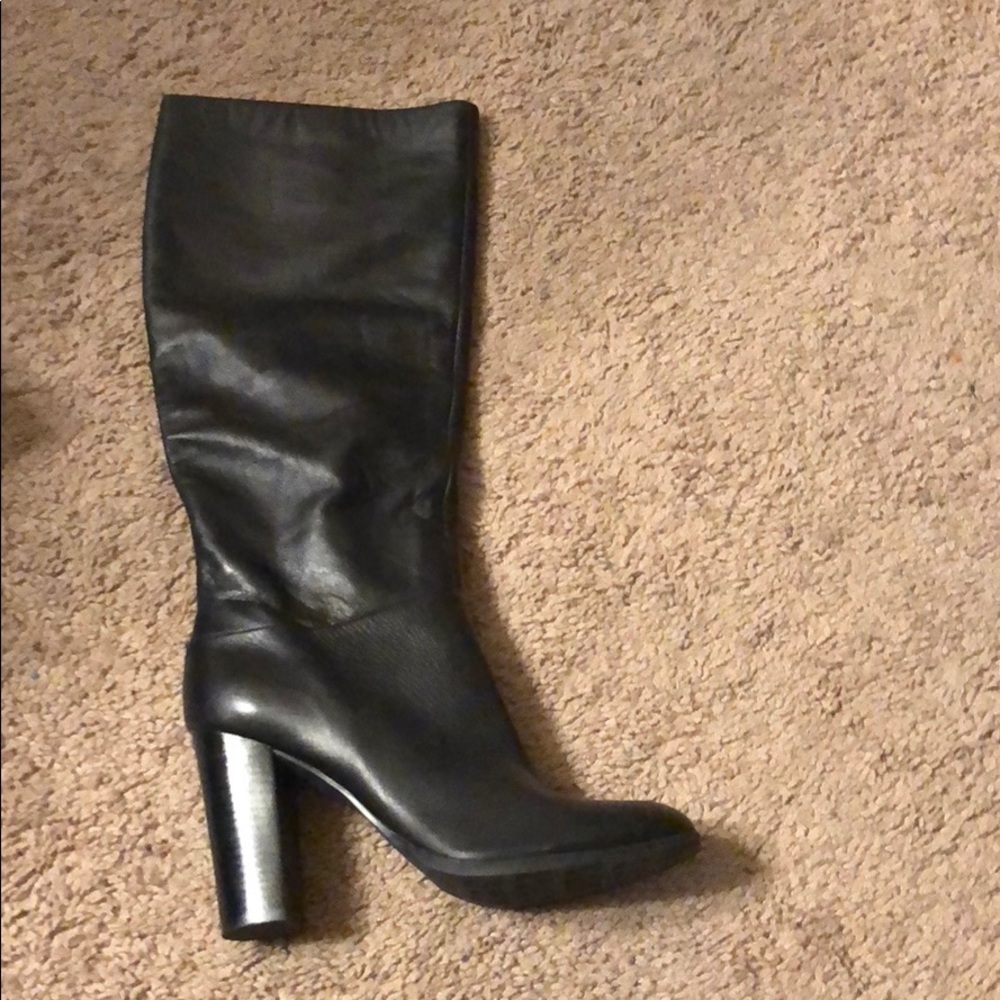 Heeled boots
